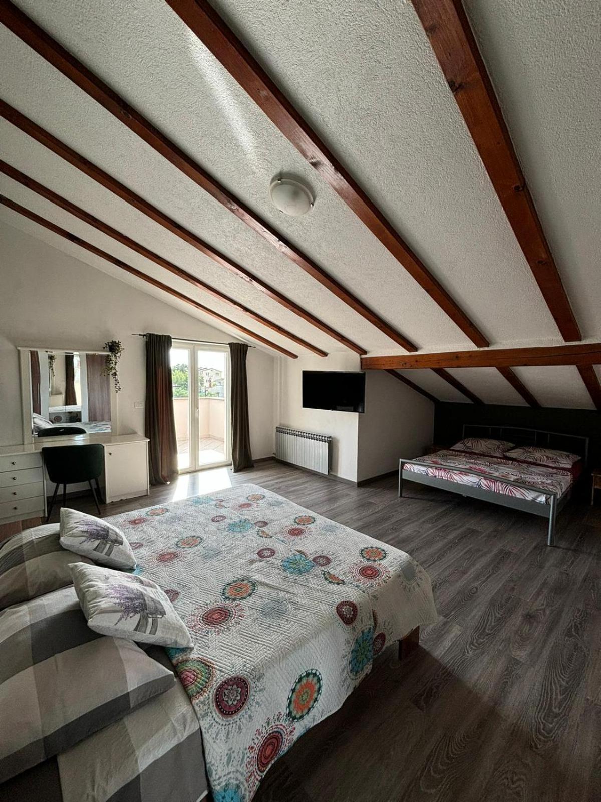 Apartment And Room Marlen Rovinjsko Selo Εξωτερικό φωτογραφία