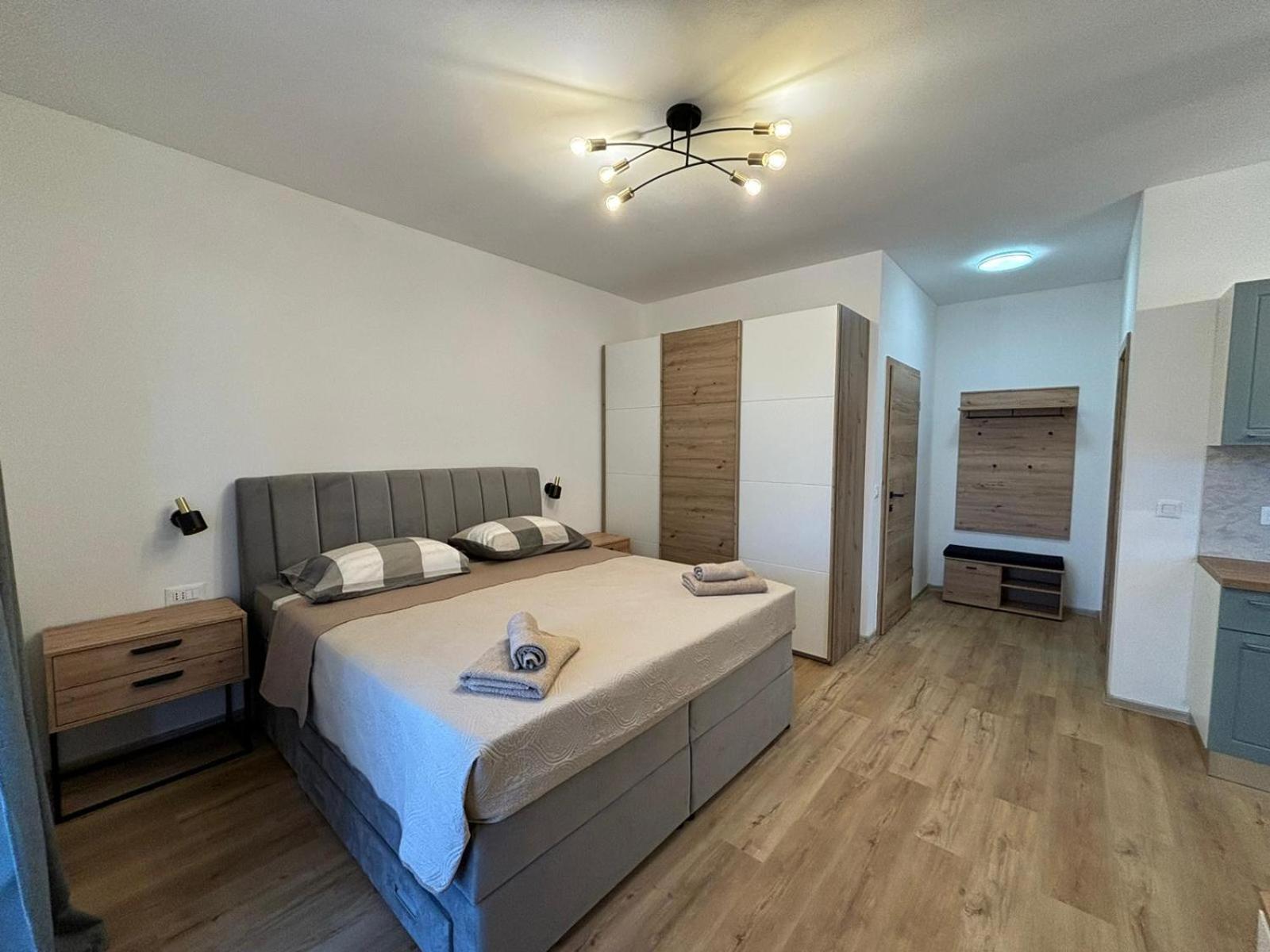Apartment And Room Marlen Rovinjsko Selo Εξωτερικό φωτογραφία