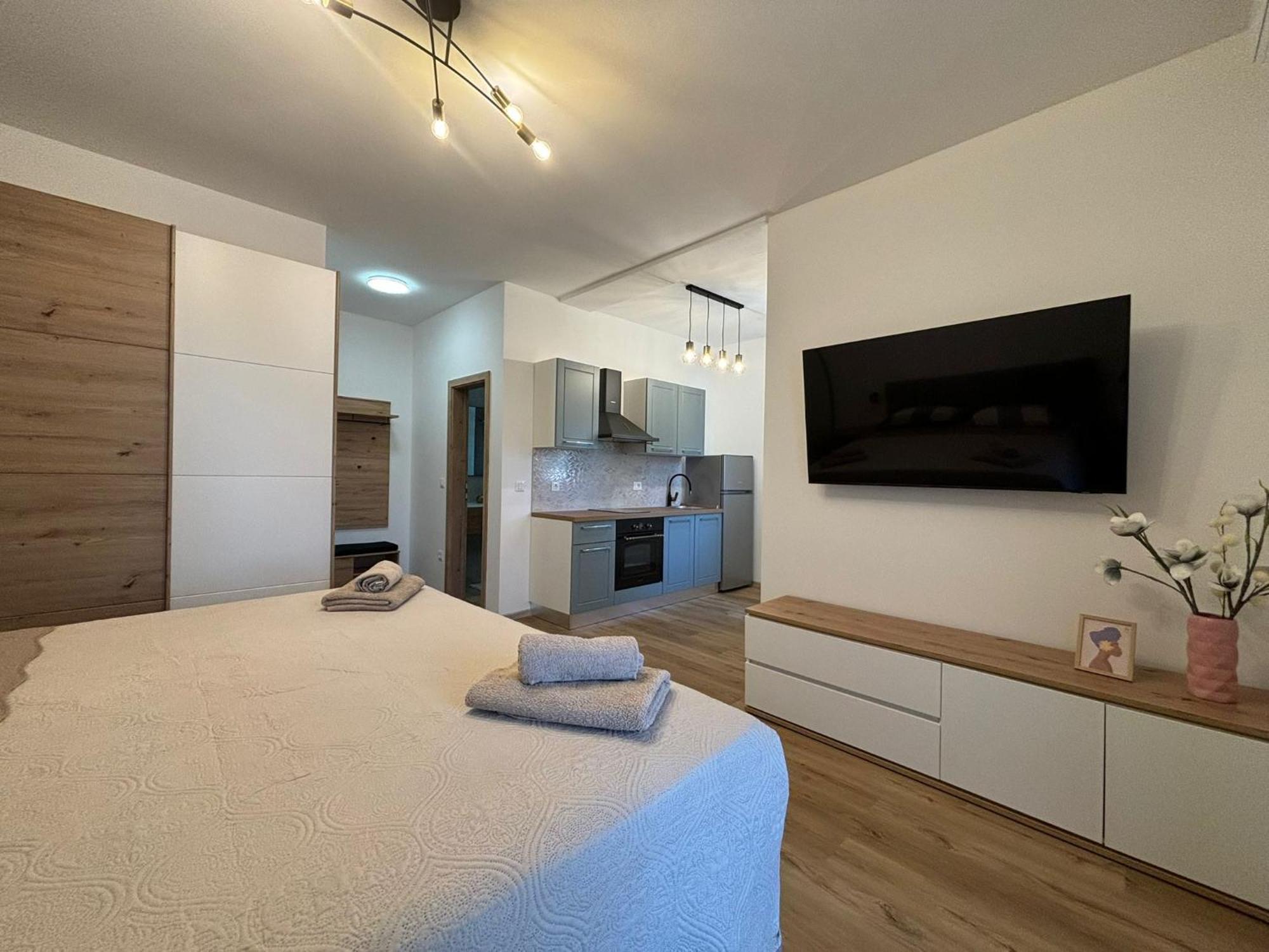 Apartment And Room Marlen Rovinjsko Selo Εξωτερικό φωτογραφία